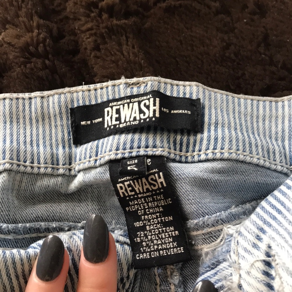 Shorts - Picture 5 of 5